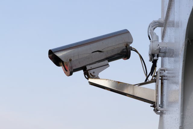 pexels-pixabay-207574 security-camera