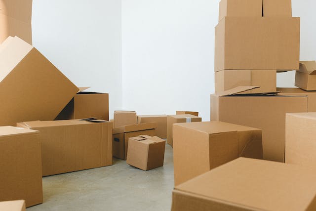 pexels-shvets-production-7203788 tenants-possessions