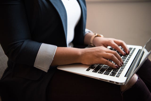 pexels-christina-morillo-1181555 landlord-working-on-a-laptop
